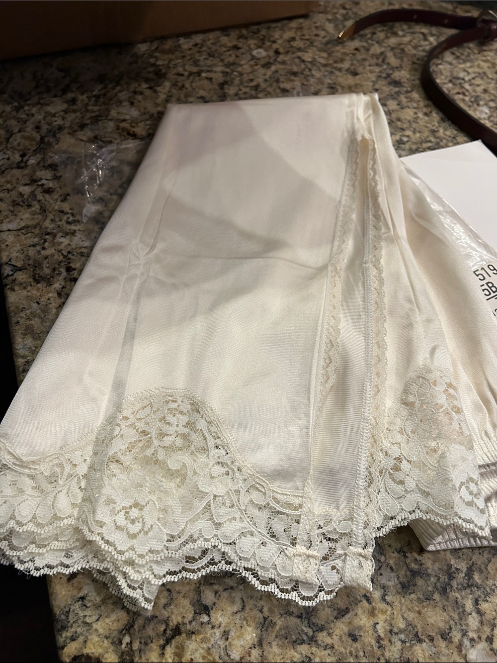 NIP Adonna Sz L Ivory Lace Half Slip